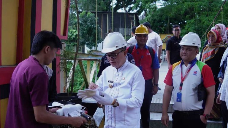 Jam Gadang dan Jembatan Limpapeh Segera Dicat Ulang