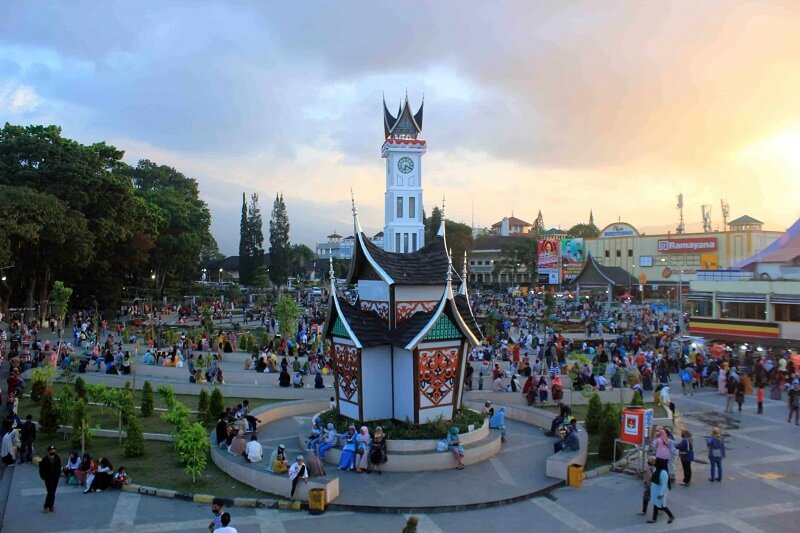 jam gadang kota bukittinggi