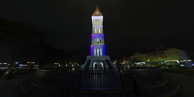 Wisata malam bukittinggi