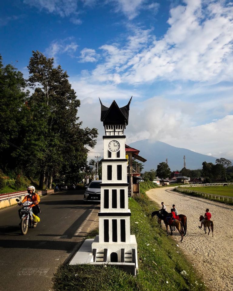 pacuan kuda bukit ambacang