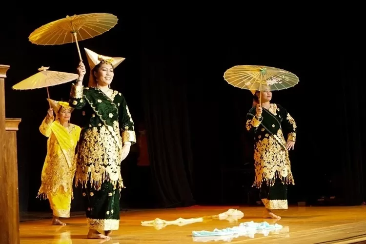 tari payung sumatra barat