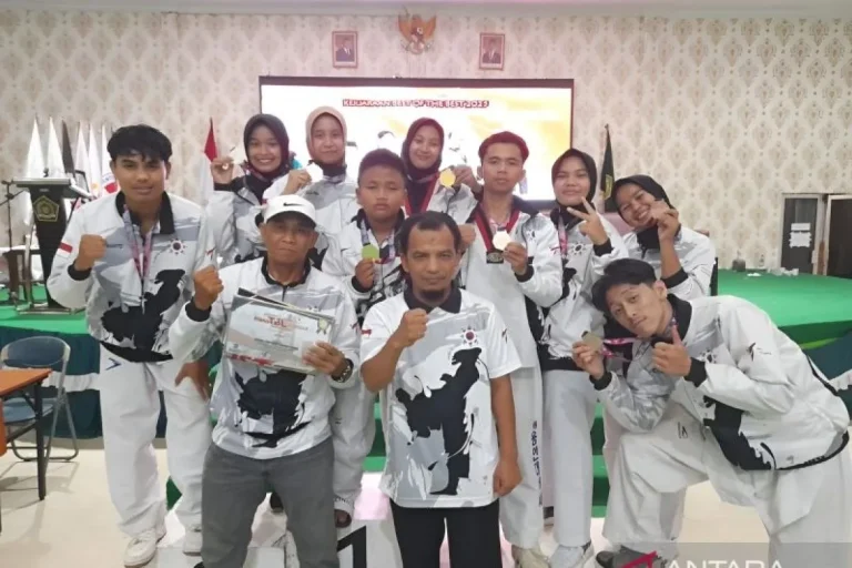 taekwondo bukittinggi juara