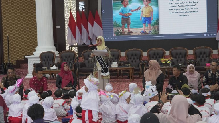 makan ikan Paud Bukittinggi