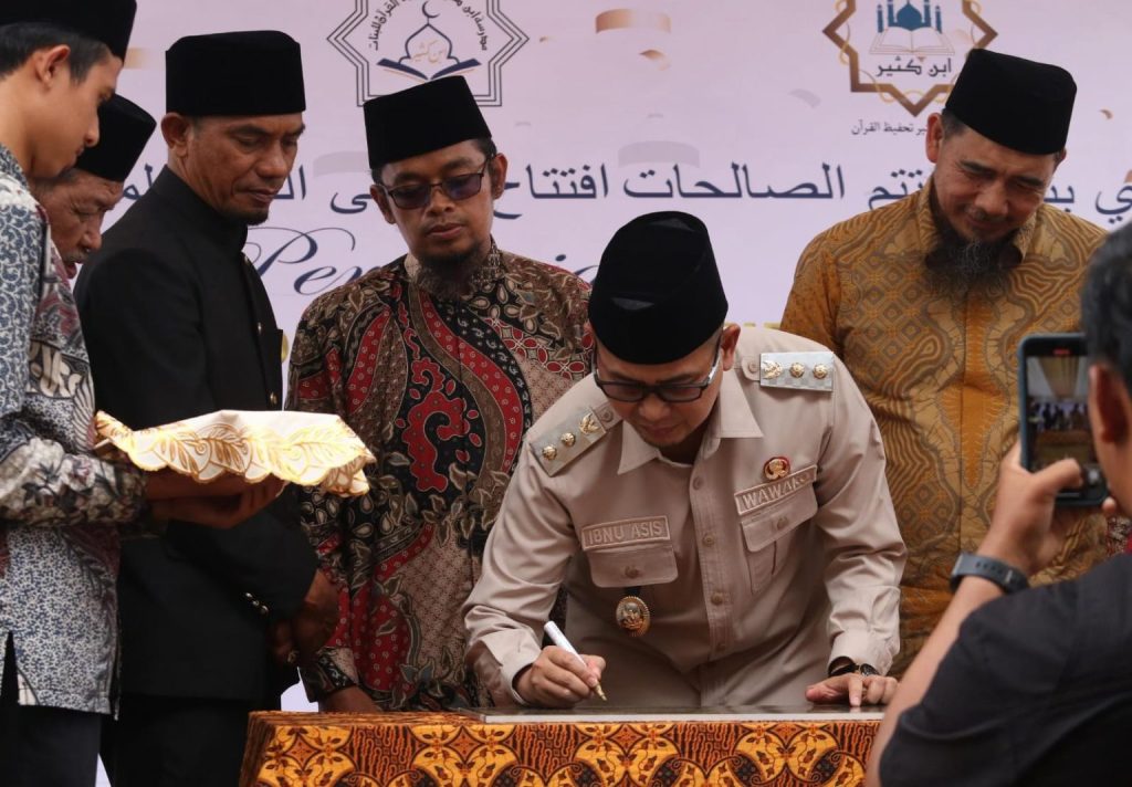 wawako resmikan gedung mahad tahfidzul quran