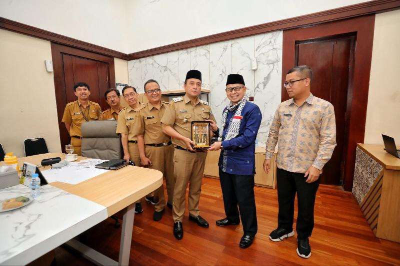 Pelajari Strategi Pengentasan Kemiskinan