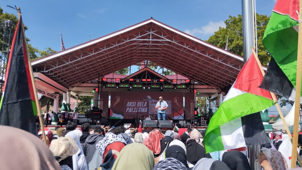 Wali Band Gelorakan Aksi Bukittinggi Bersuara Untuk Palestina