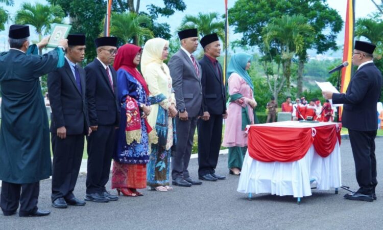 Tujuh Pejabat Eselon II Pemko Bukittinggi Dimutasi