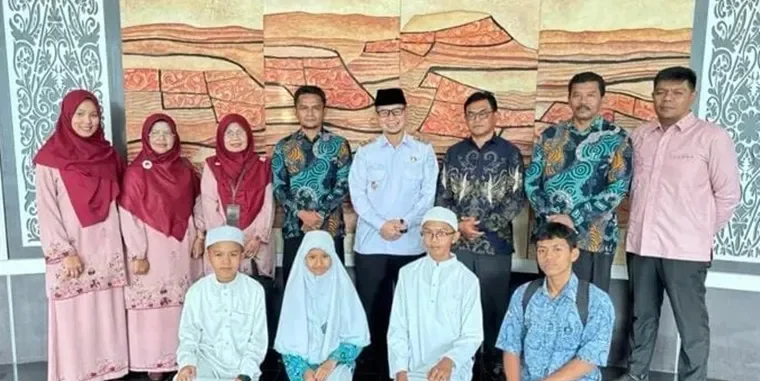 Lepas Kontingen MIN dan MTsN 2 Menuju Olimpiade Madrasah dan Bahasa Arab Tingkat Nasional