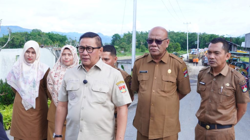 Wako Bukittinggi Himbau Warga Olah Sampah Mandiri