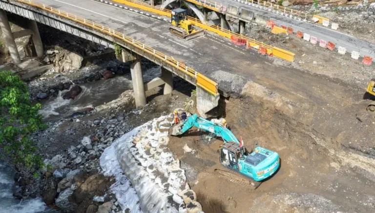 Jalan Padang-Bukittinggi