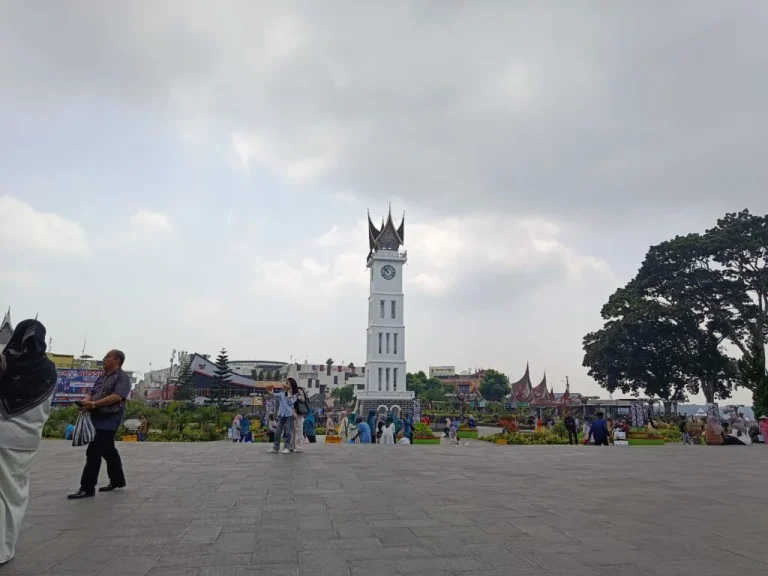 Dampak Kabut Asap, Pemkot Bukittinggi Rumahkan Siswa PAUD hingga SD Kelas Dua